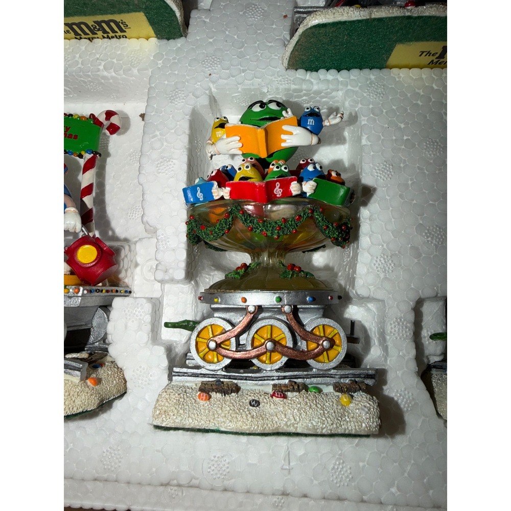 Danbury Mint M&M's Merry Metro Christmas Train 5 Piece Set Holiday Collectible - Picture 13 of 16